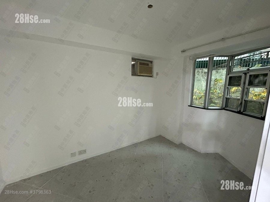 Cascades Sell 2 Bedrooms , 1 Bathroom 478 ft²