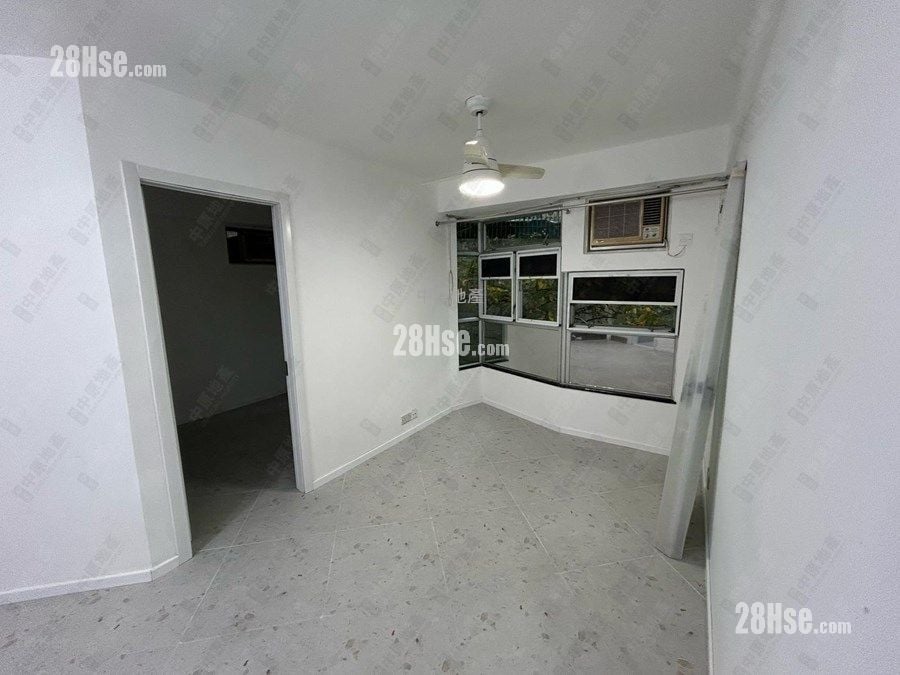 Cascades Sell 2 Bedrooms , 1 Bathroom 478 ft²