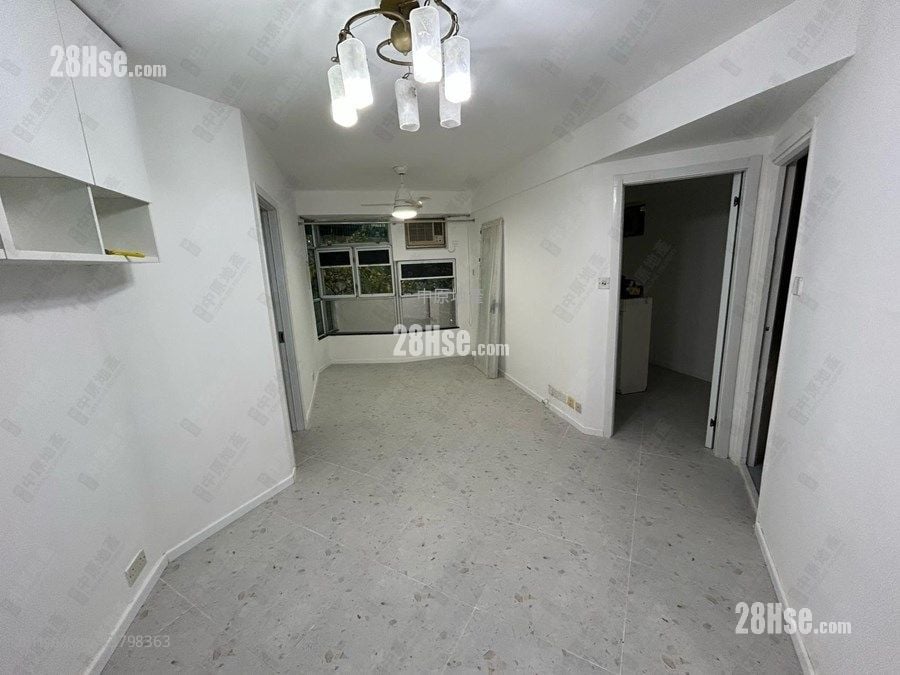 Cascades Sell 2 Bedrooms , 1 Bathroom 478 ft²