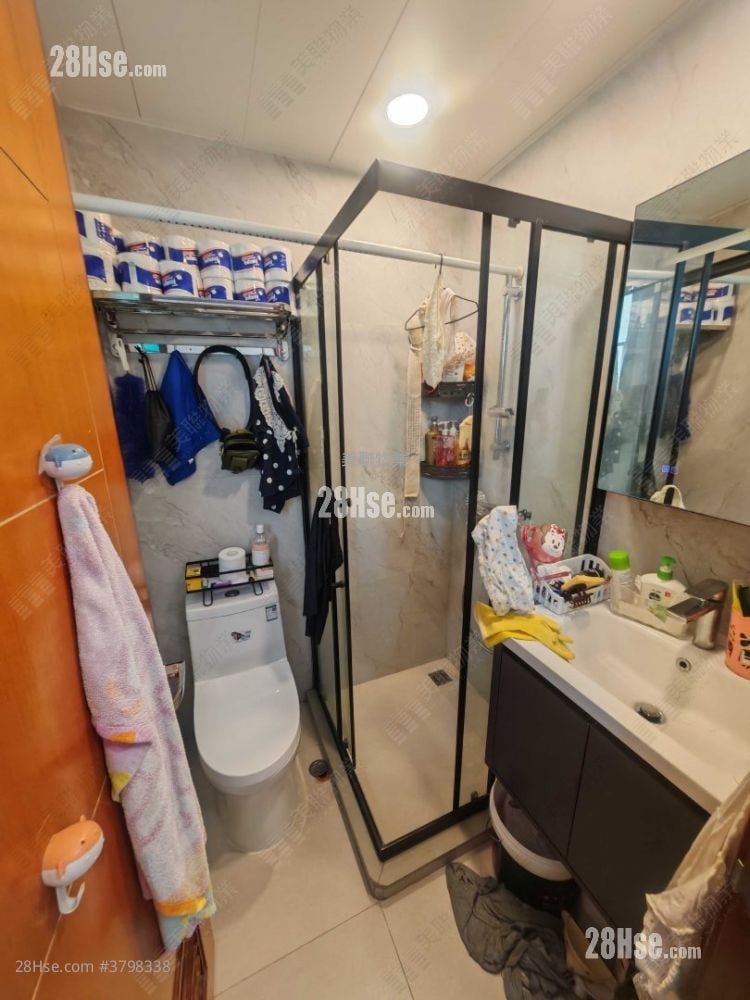 The Brand Sell 3 Bedrooms , 2 Bathrooms 738 ft²