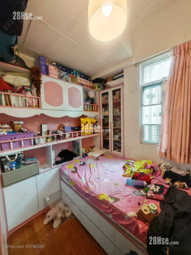 The Brand Sell 3 Bedrooms , 2 Bathrooms 738 ft²