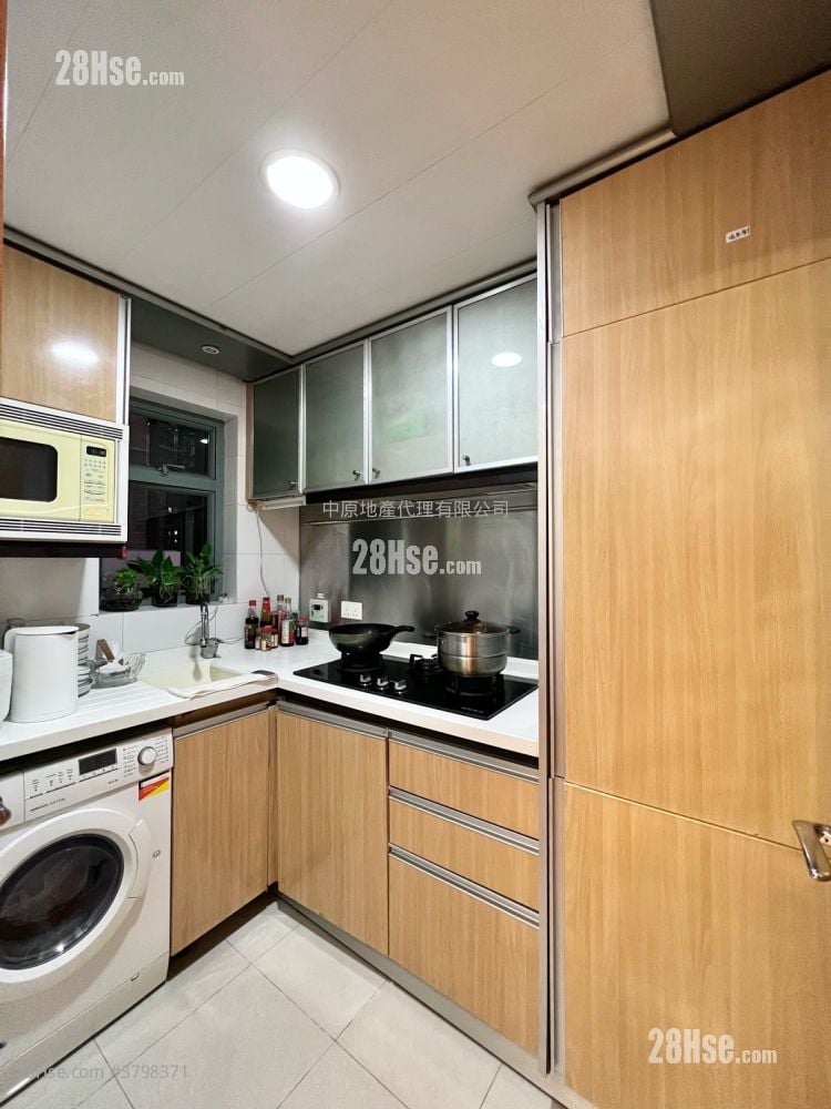 Aquamarine Sell 2 Bedrooms 494 ft²