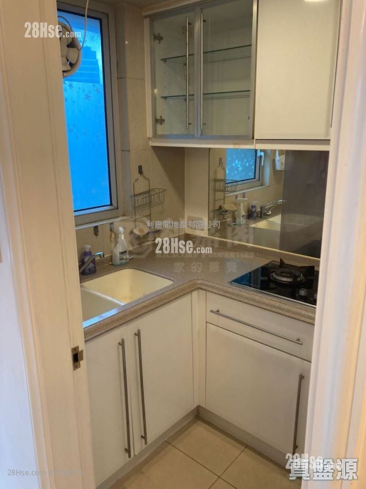 Banyan Garden Sell 2 Bedrooms , 1 Bathroom 434 ft²