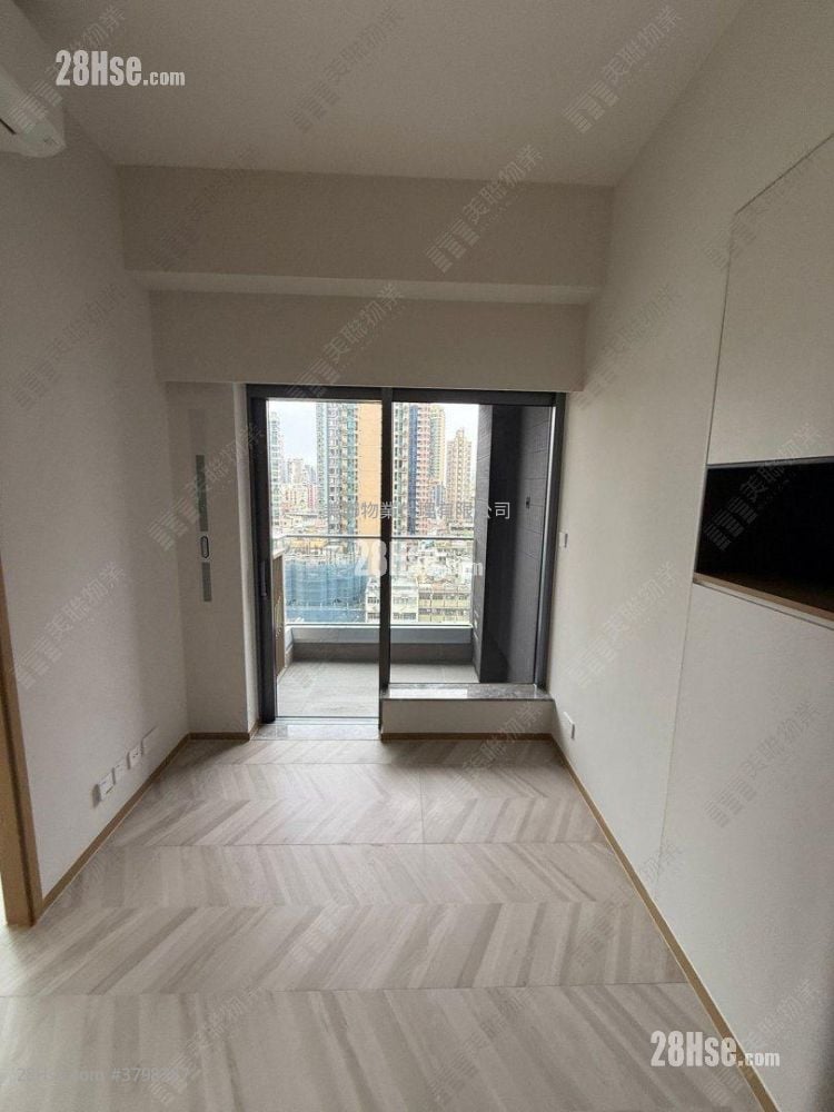 南首 租盘 2 房 , 1 浴室 351 平方尺