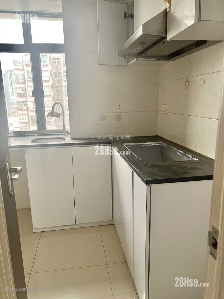 Tsui Fung Building Sell 2 Bedrooms , 1 Bathroom 438 ft²