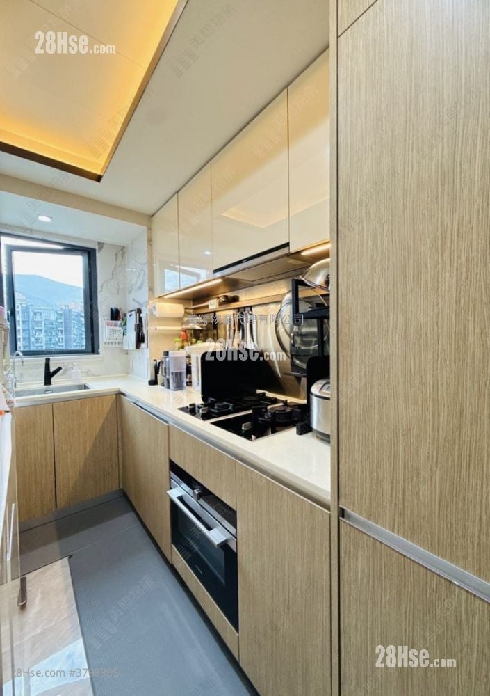 The Regent Sell 3 Bedrooms , 2 Bathrooms 735 ft²