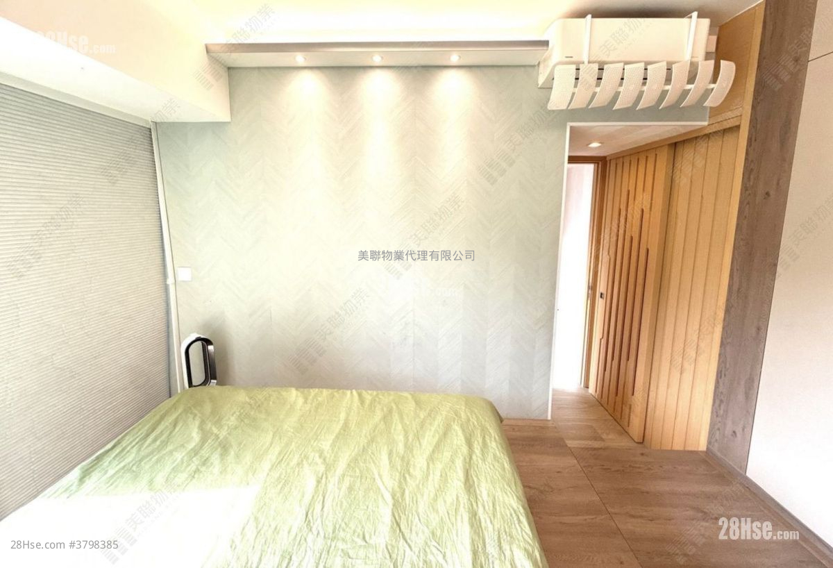 The Regent Sell 3 Bedrooms , 2 Bathrooms 735 ft²