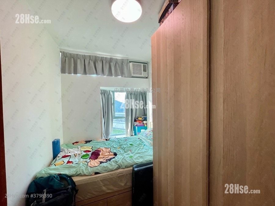 Tung Chung Crescent Sell 3 Bedrooms 813 ft²
