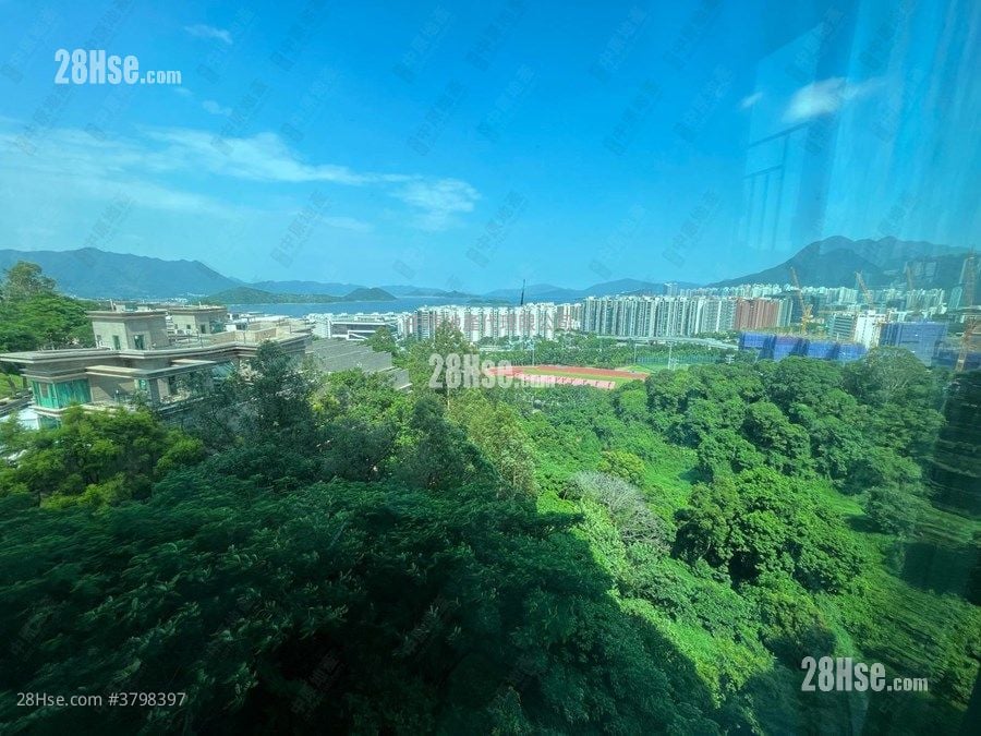 鹿茵山庄 售盘 3 房 1,415 平方尺