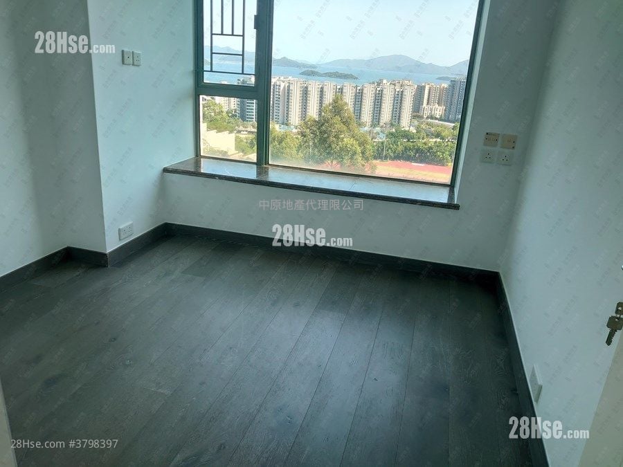 鹿茵山庄 售盘 3 房 1,415 平方尺