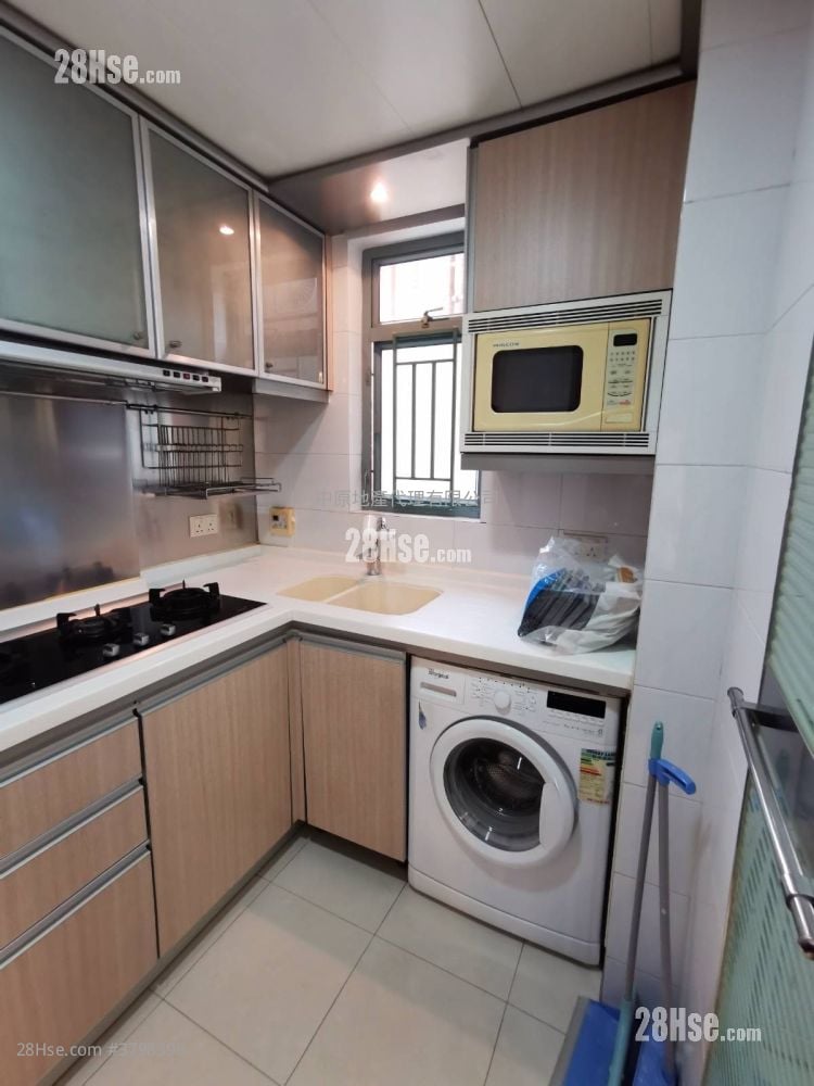 Aquamarine Sell 3 Bedrooms 581 ft²