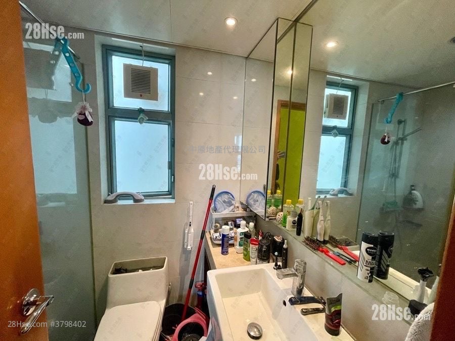 Coastal Skyline Sell 3 Bedrooms , 2 Bathrooms 777 ft²