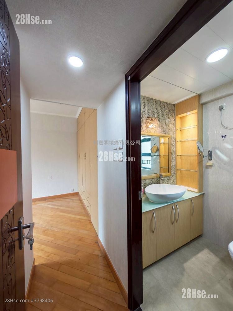 朗晴居 售盘 3 房 , 1 浴室 739 平方尺