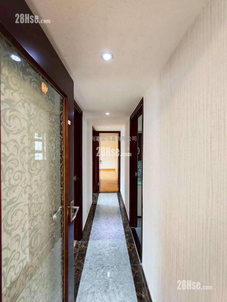 朗晴居 售盘 3 房 , 1 浴室 739 平方尺