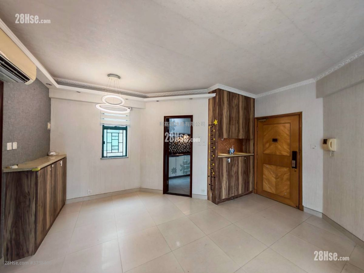 朗晴居 售盘 3 房 , 1 浴室 739 平方尺