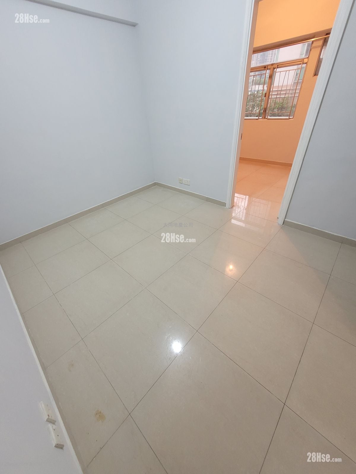 大同新村 租盘 1 房 274 平方尺