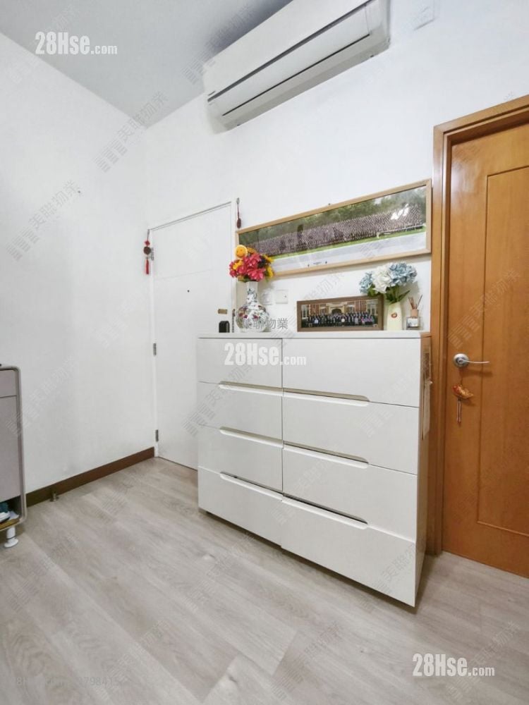 Helene Terrace Rental 3 Bedrooms , 2 Bathrooms 847 ft²