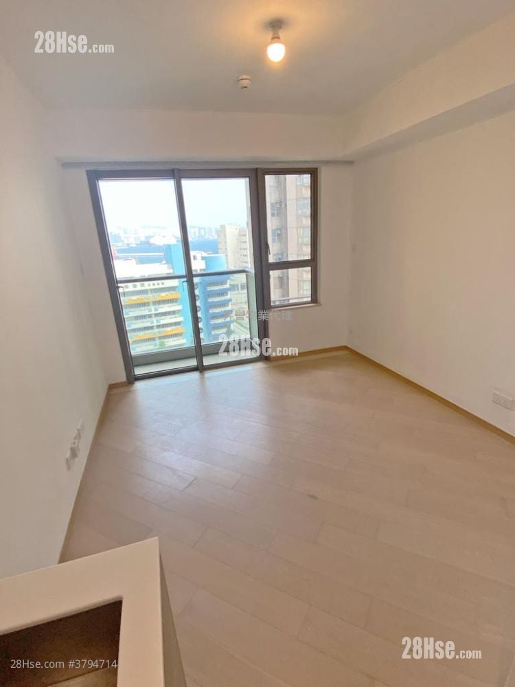 Upper East Rental Studio , 1 Bathroom 228 ft²