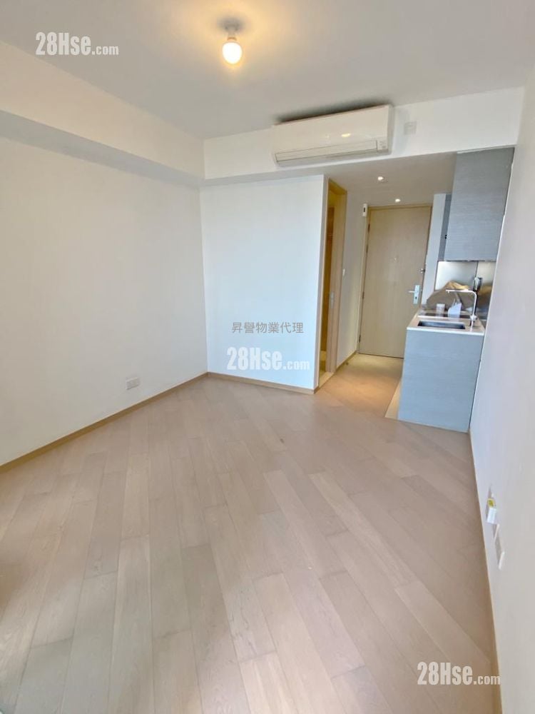 Upper East Rental Studio , 1 Bathroom 228 ft²