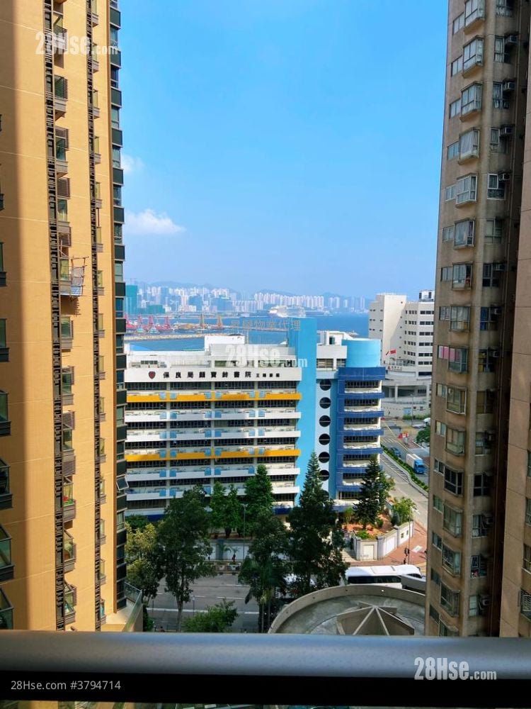 Upper East Rental Studio , 1 Bathroom 228 ft²