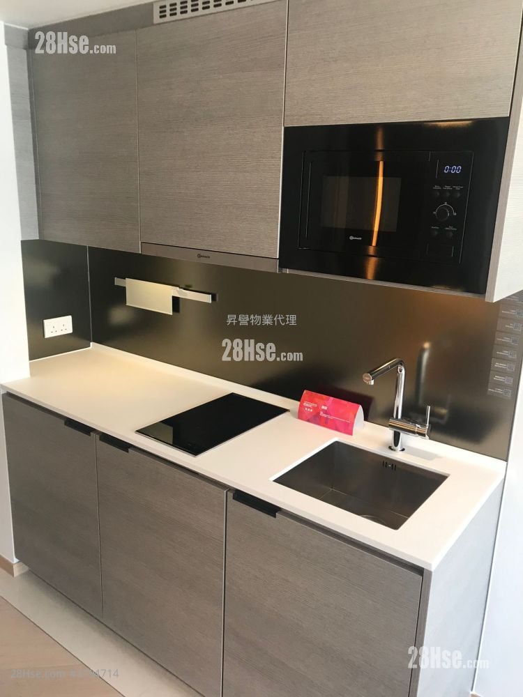 Upper East Rental Studio , 1 Bathroom 228 ft²