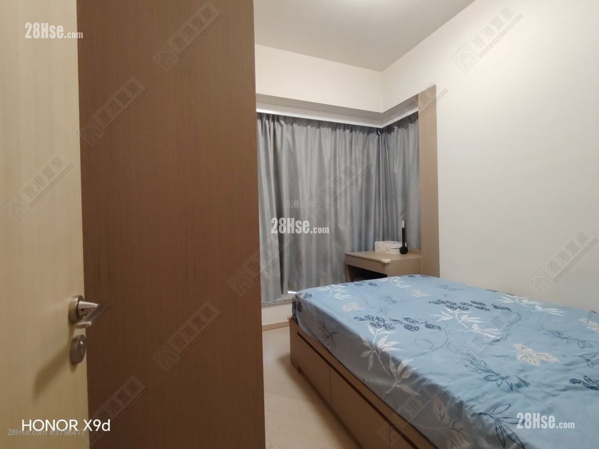 One Victoria Rental 2 Bedrooms , 1 Bathroom 564 ft²