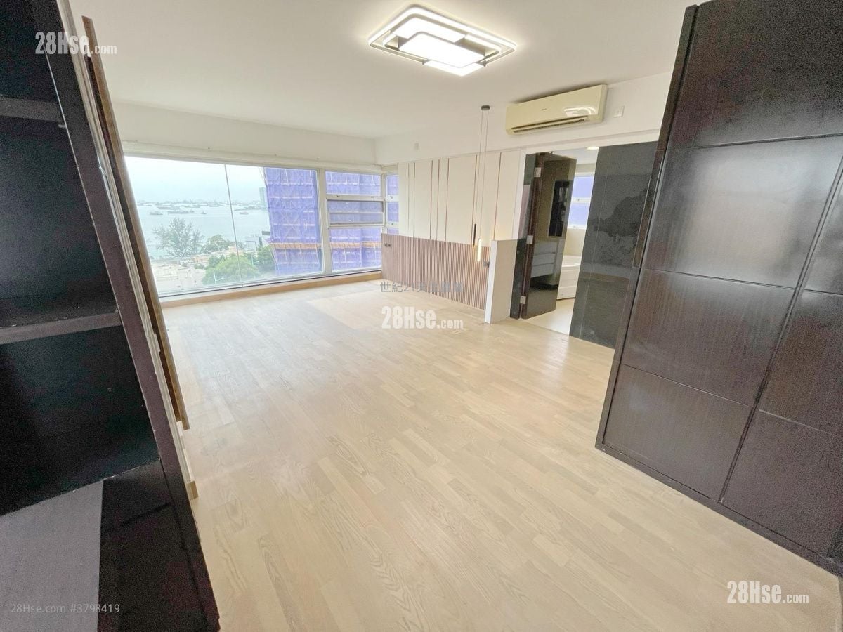 Palm Beach Sell 4 Bedrooms , 2 Bathrooms 1,603 ft²