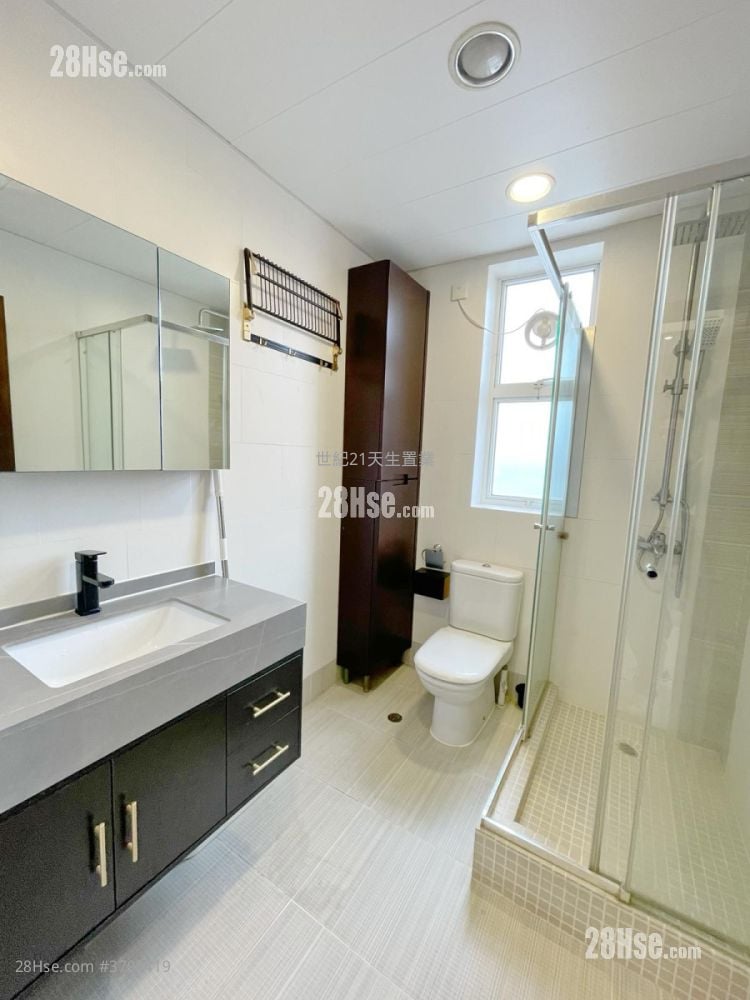 Palm Beach Sell 4 Bedrooms , 2 Bathrooms 1,603 ft²