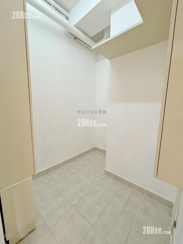 Palm Beach Sell 4 Bedrooms , 2 Bathrooms 1,603 ft²