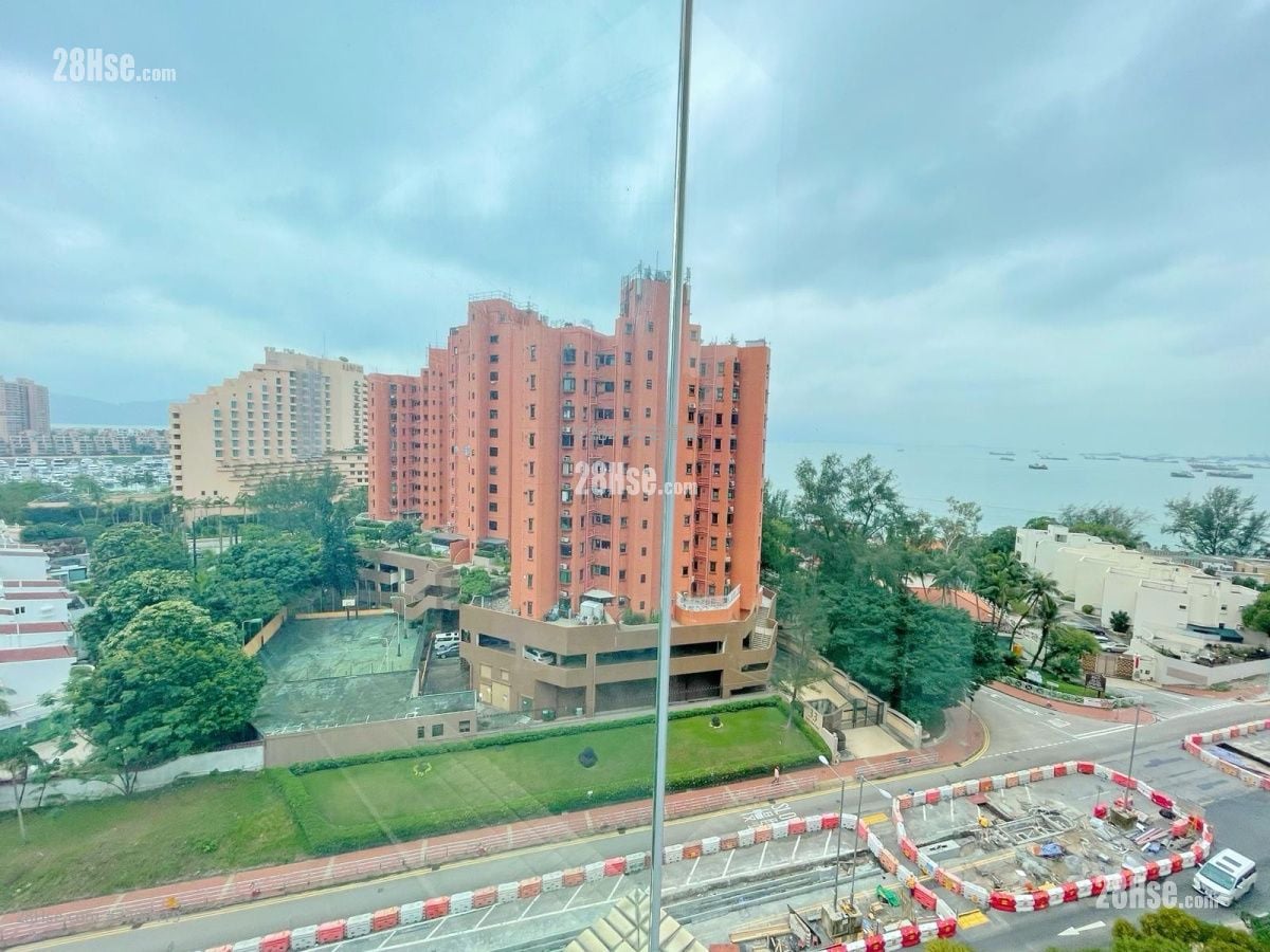 Palm Beach Sell 4 Bedrooms , 2 Bathrooms 1,603 ft²