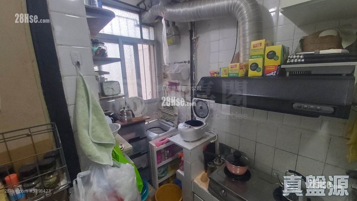 华明邨 售盘 1 房 , 1 浴室 443 平方尺