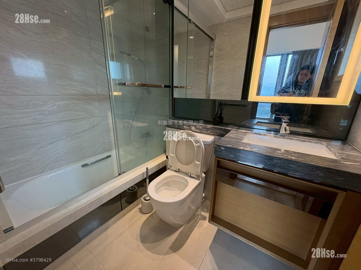 峻峦 租盘 724 平方尺