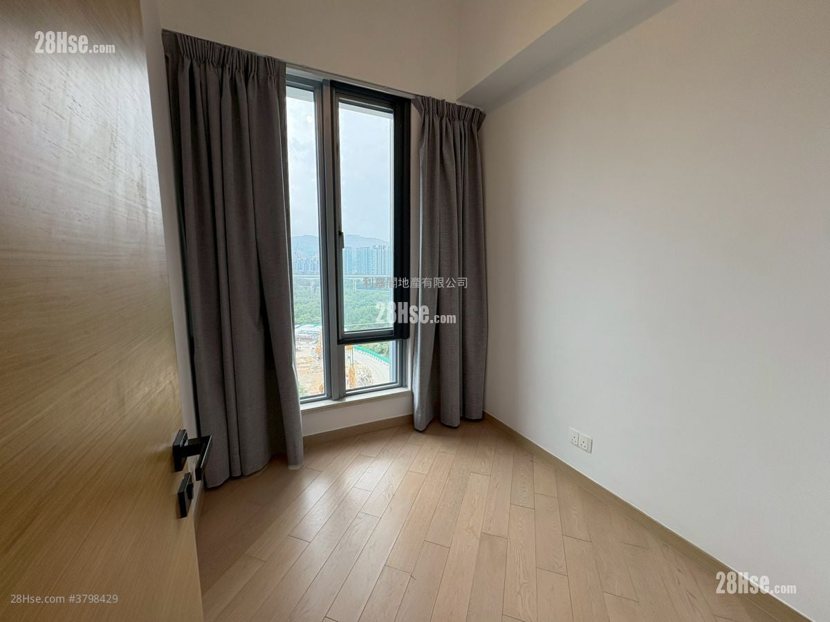 峻峦 租盘 724 平方尺