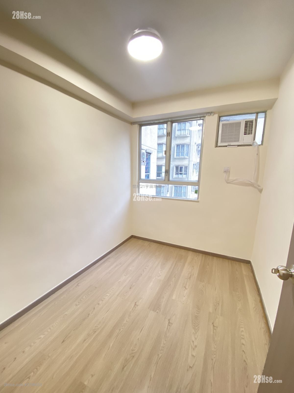 Evergreen Court Sell 3 Bedrooms , 2 Bathrooms 631 ft²