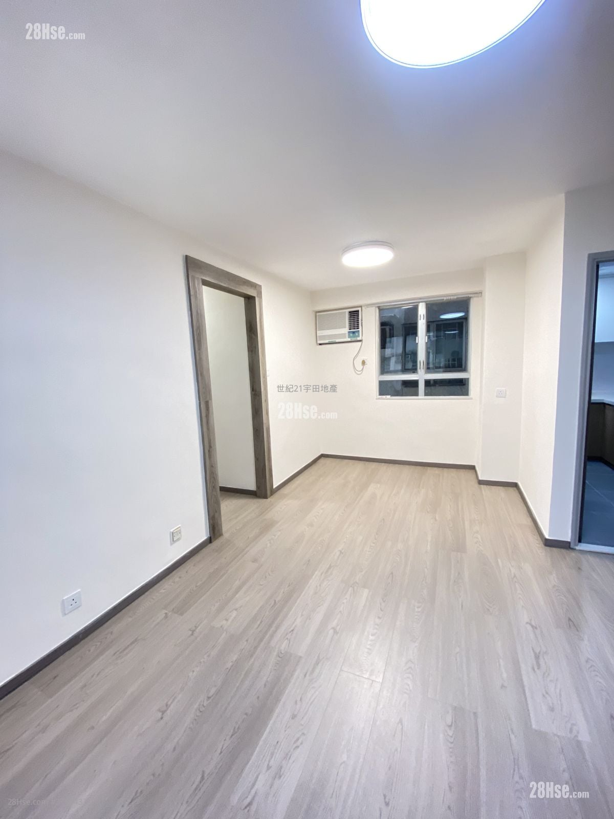 Evergreen Court Sell 3 Bedrooms , 2 Bathrooms 631 ft²