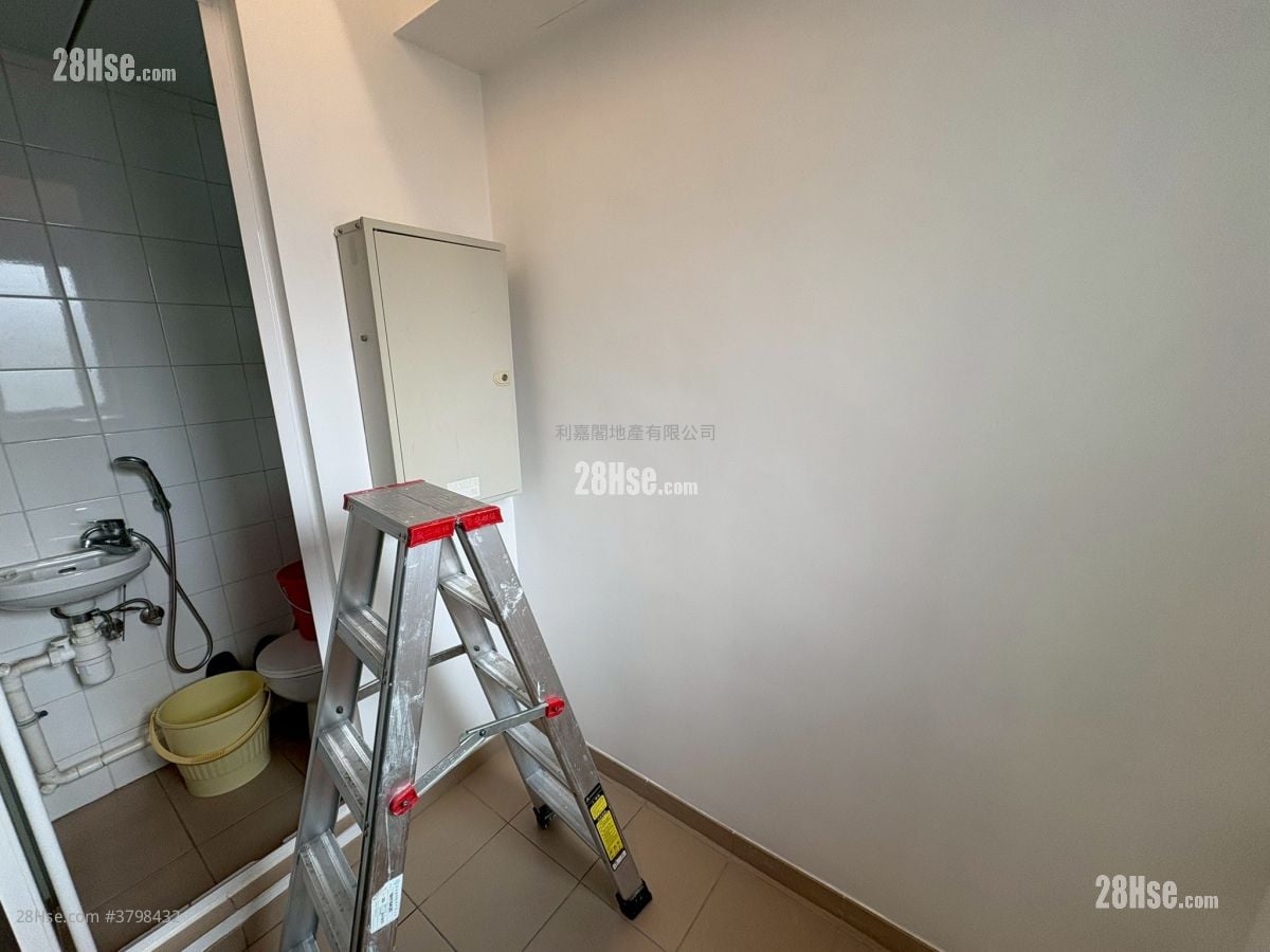 峻峦 租盘 848 平方尺