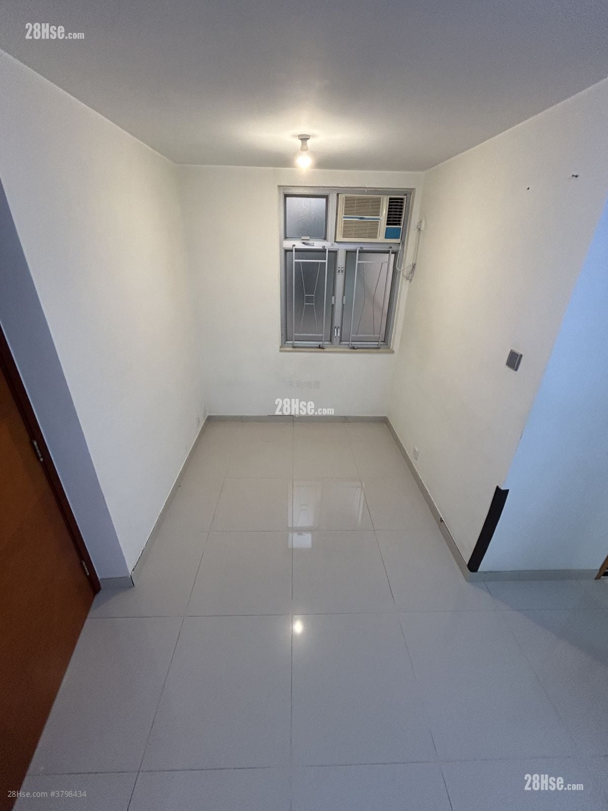 Amoy Gardens Rental 2 Bedrooms , 1 Bathroom 375 ft²