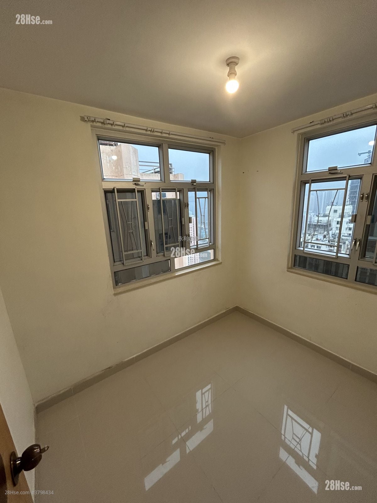 Amoy Gardens Rental 2 Bedrooms , 1 Bathroom 375 ft²