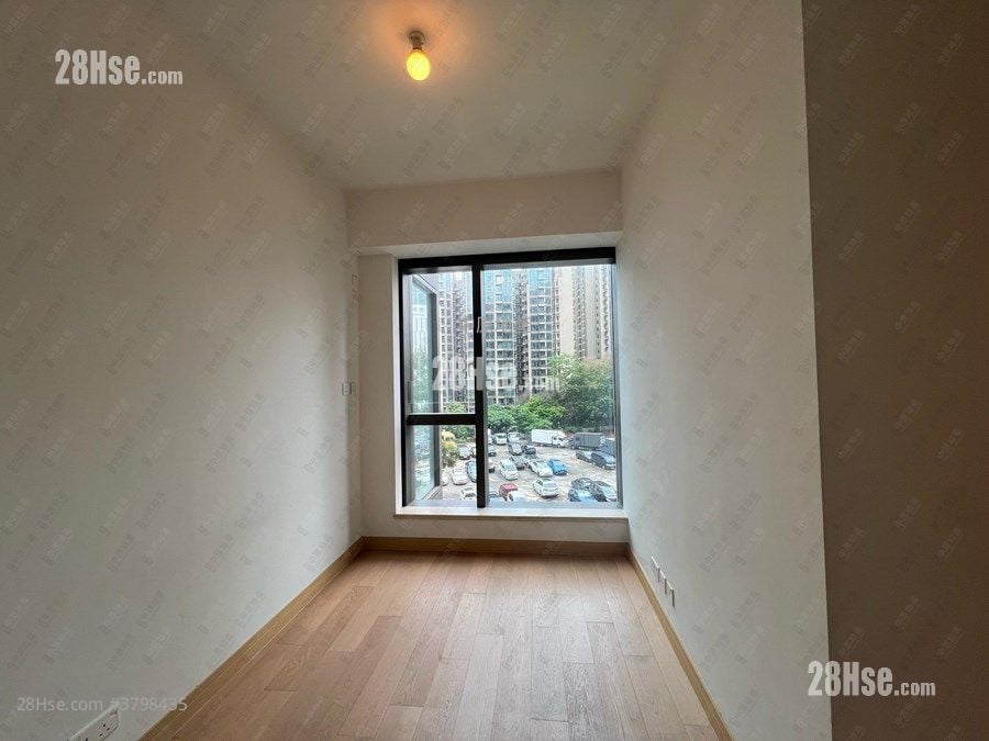 One Homantin Rental 2 Bedrooms , 1 Bathroom 501 ft²