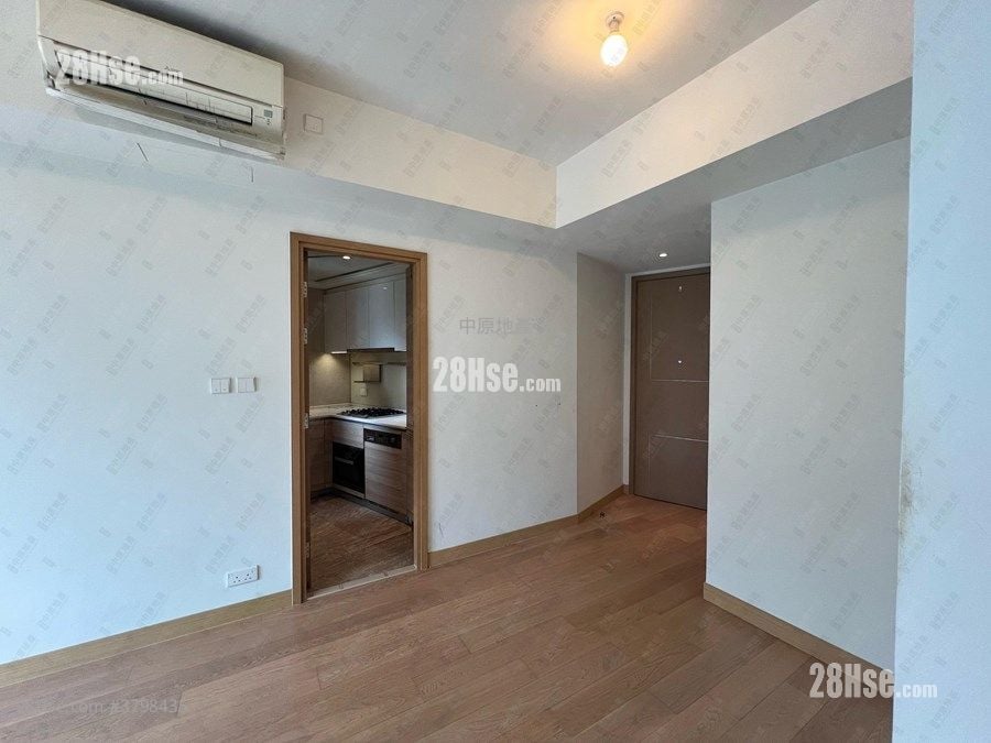 One Homantin Rental 2 Bedrooms , 1 Bathroom 501 ft²