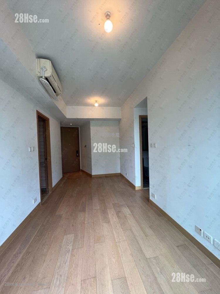 One Homantin Rental 2 Bedrooms , 1 Bathroom 501 ft²