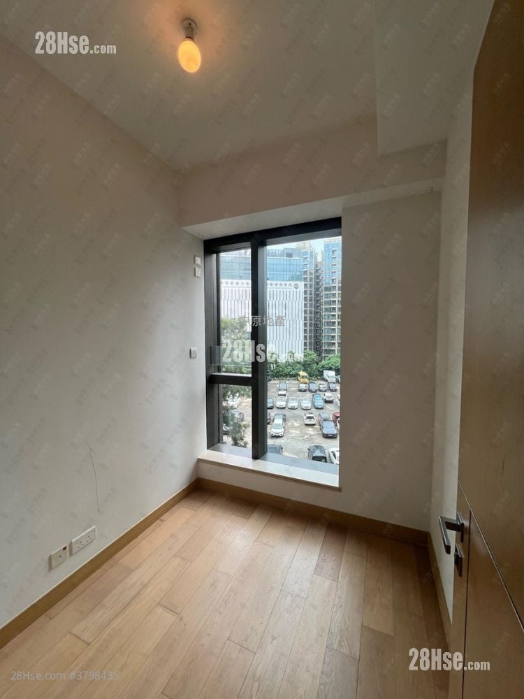 One Homantin Rental 2 Bedrooms , 1 Bathroom 501 ft²