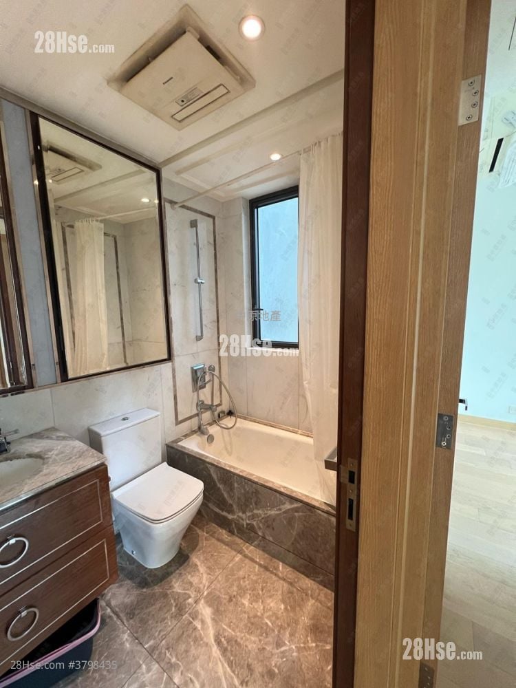 One Homantin Rental 2 Bedrooms , 1 Bathroom 501 ft²