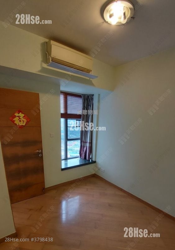 Emerald Green Rental 2 Bedrooms , 1 Bathroom 526 ft²