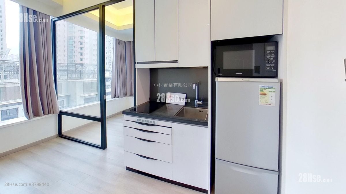 厨房: MW Easton 租盘 1 房 , 1 浴室 207 平方尺