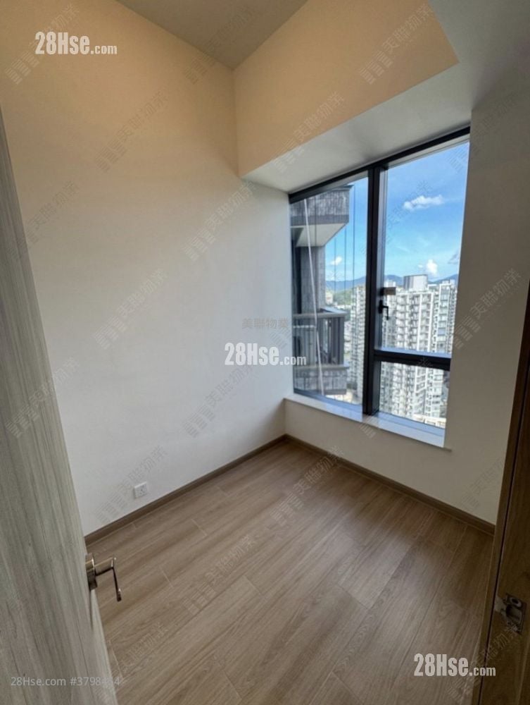Hava Sell 1 Bedroom , 1 Bathroom 308 ft²