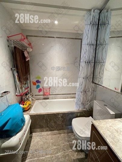 One Homantin Sell 2 Bedrooms , 1 Bathroom 500 ft²