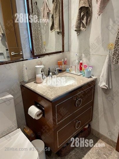 One Homantin Sell 2 Bedrooms , 1 Bathroom 500 ft²