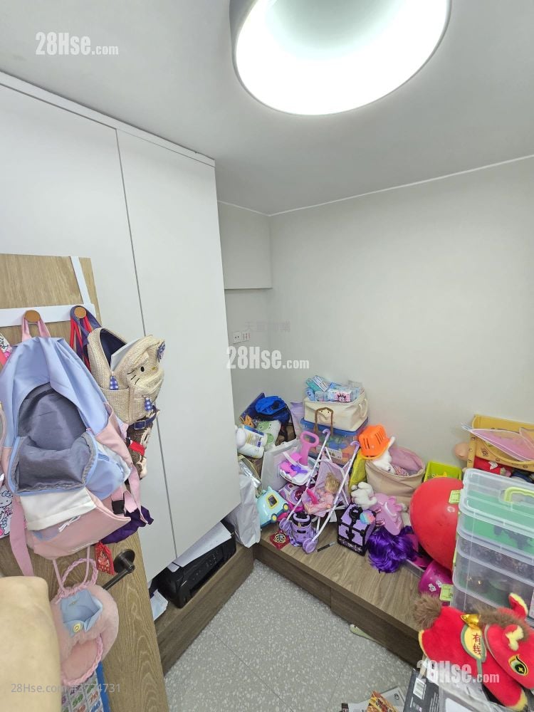 青磚圍 售盤 3 房 , 1 浴室 700 平方呎