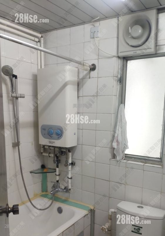 Sunningdale Garden Sell 2 Bedrooms , 1 Bathroom 428 ft²